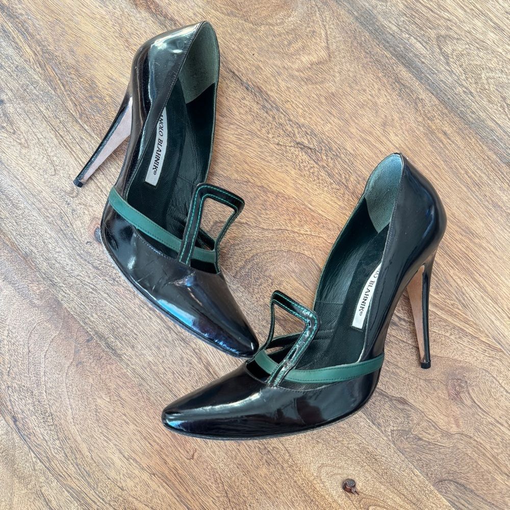 Manolo Blahnik Black Patent Pianino Pumps 7.5 Neiman Marcus Y2K